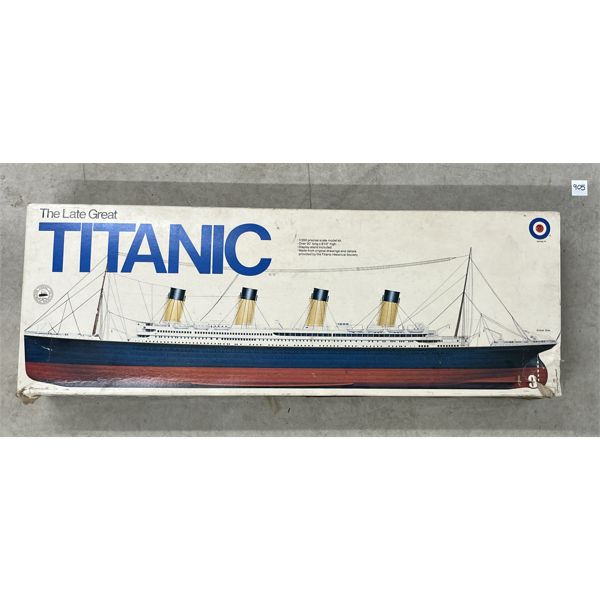 THE LATE GREAT TITANIC MODEL - 1/350 SCALE 