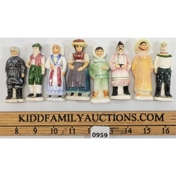 LOT OF 8 - CERAMIC FIGURINES 