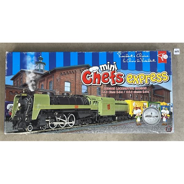 PRESIDENT'S CHOICE MINI CHEFS EXPRESS ELECTRIC TRAIN SET