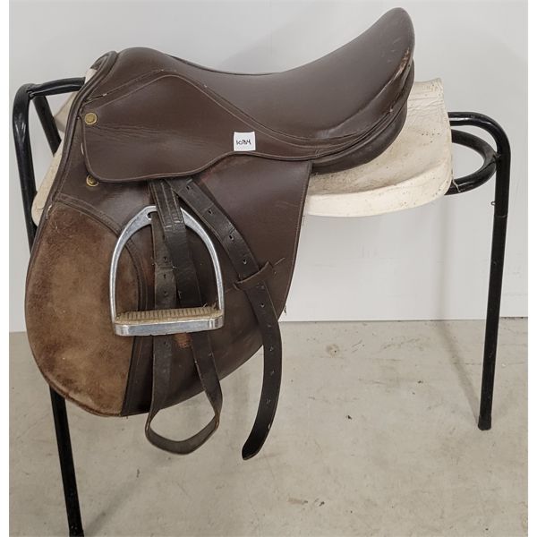 CHILDREN'S LEATHER ENGLISH SADDLE W/ STAND