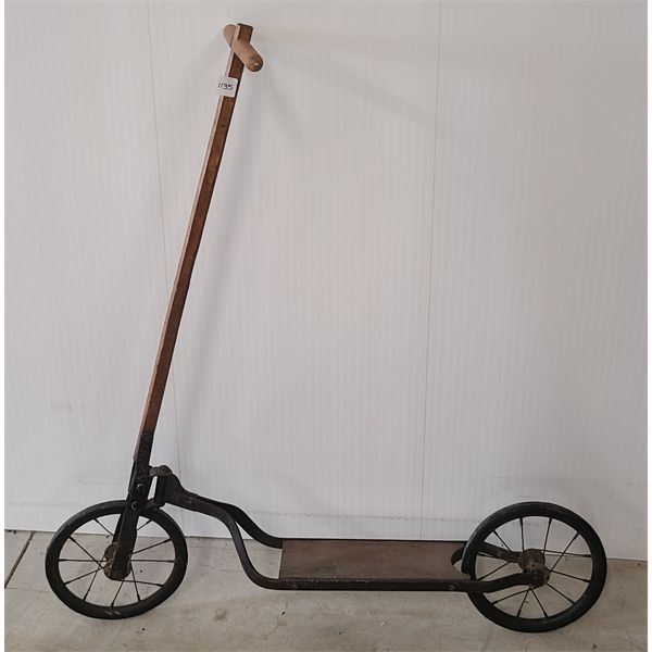 1900S' CHILDREN'S SCOOTER