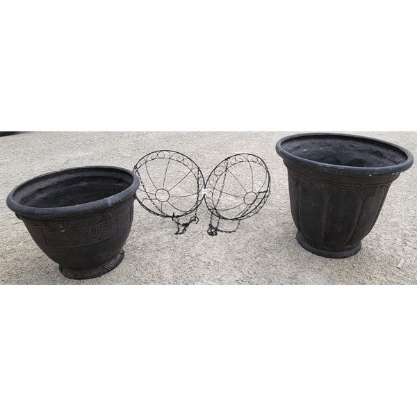 LOT OF 4 - HANGING FLOWER POTS - INCL POTS