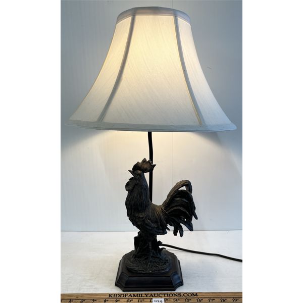 ROOSTER MOTIF LAMP