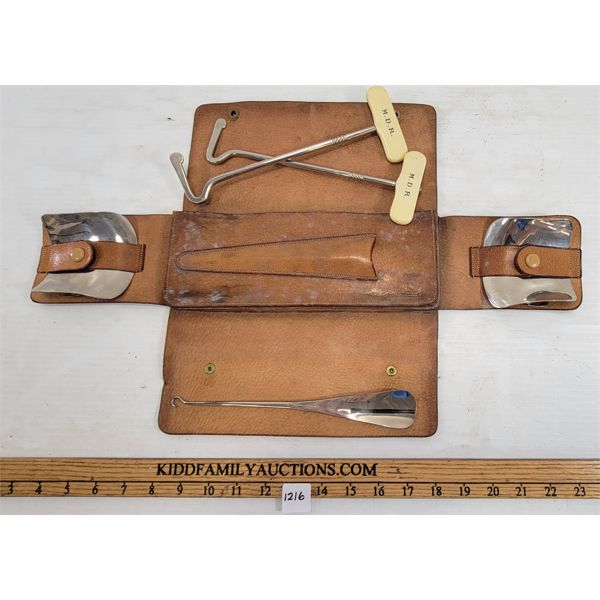 M.D.R. BOOT HOOKS & HORNS W/ CASE