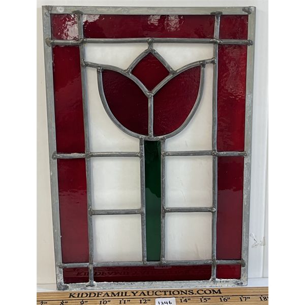 TULIP STAINED GLASS PANE 