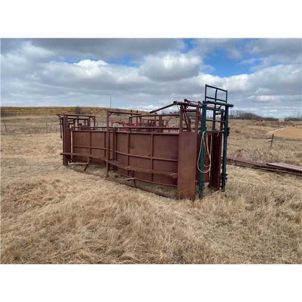 (Selling offsite, Ashmont, PH (780) 646-0727 ) Stampede crowding tub, alley, squeeze & panel posts
