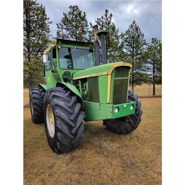 JD 7020 4x4 Tractor, running, CAB c/w roll bar, 7052 hrs, 8 spd with hi & low, 23.1 x 30 Singles, 10