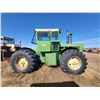 Image 4 : JD 7020 4x4 Tractor, running, CAB c/w roll bar, 7052 hrs, 8 spd with hi & low, 23.1 x 30 Singles, 10