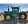 Image 5 : JD 7020 4x4 Tractor, running, CAB c/w roll bar, 7052 hrs, 8 spd with hi & low, 23.1 x 30 Singles, 10