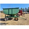 Image 2 : Green gravity wagon, approx. 200-250 BU capacity