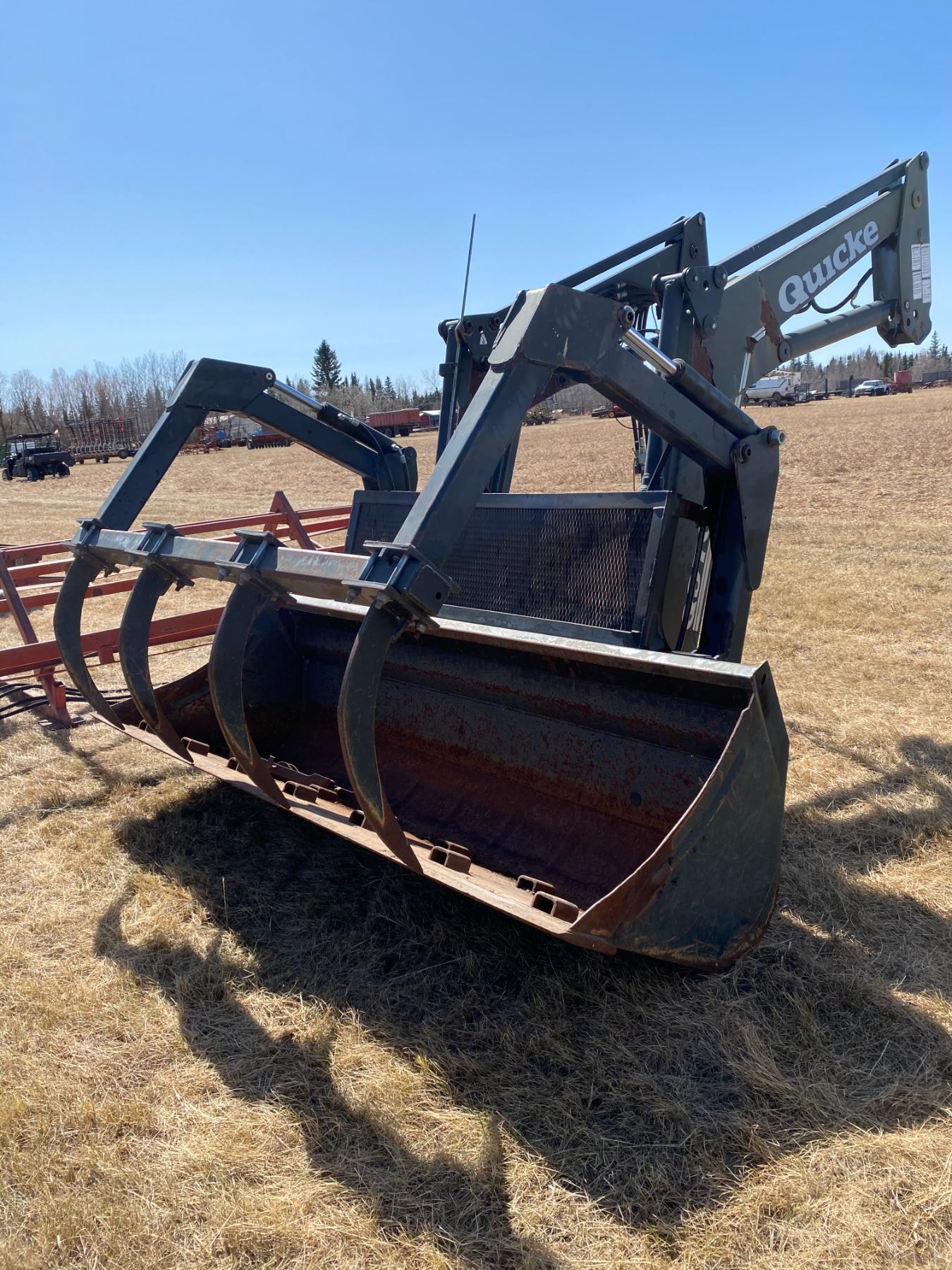 Quicke Q970 front end loader c/w grapple & 8 ft bucket