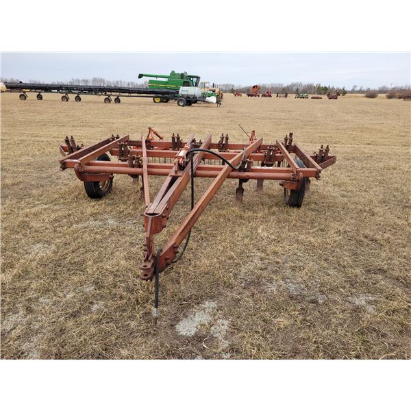 Cockshutt 12 Ft, Deep tillage, C/W Leon 3 bar tine harrows & hyd. Ramp