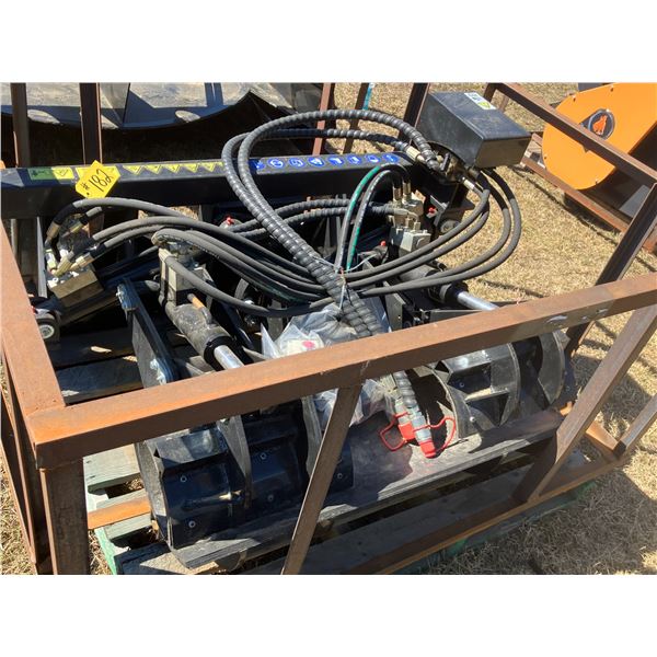 New/in crate skid steer/Bobcat hyd. Pipe/post swivel grapple, up to approx. 12 inch c/w controls