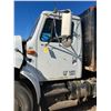 Image 2 : 1999 International 4700 DT 466E. Diesel 6 spd standard.  16 foot deck. 76" beavertails complete with