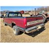 Image 4 : 1989 Chevy Silverado, V8 auto, showing 232,588 km, air & power windows, running, poor tires, SN. 2GC