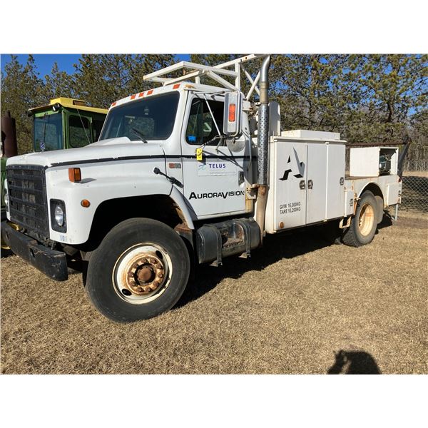 1984, International S1900 diesel auto, New air ride seat. c/w Onan commercial 4500 gen set, deck, to