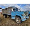 Image 3 : 1975 Chevy C65 Grain truck. c/w16 ft box and hoist, V8 5 & 2 speed, Gr.Wt. 23,160, 11R22.5's tires, 