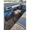 Image 22 : 1983 Chevy 70, Tag axle on air, V8, 5 & 2 spd, showing 119,118 km, SN. 1GBJ7D1E5DV121802