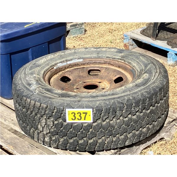 One tire. Good year Wrangler. LT 265/70R17 6 ply.