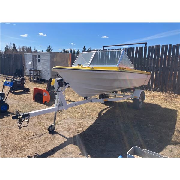 14 ft Maximum fiberglass Boat #003 c/w trailer, 50 HP evinrude, running order, (no visible number fo
