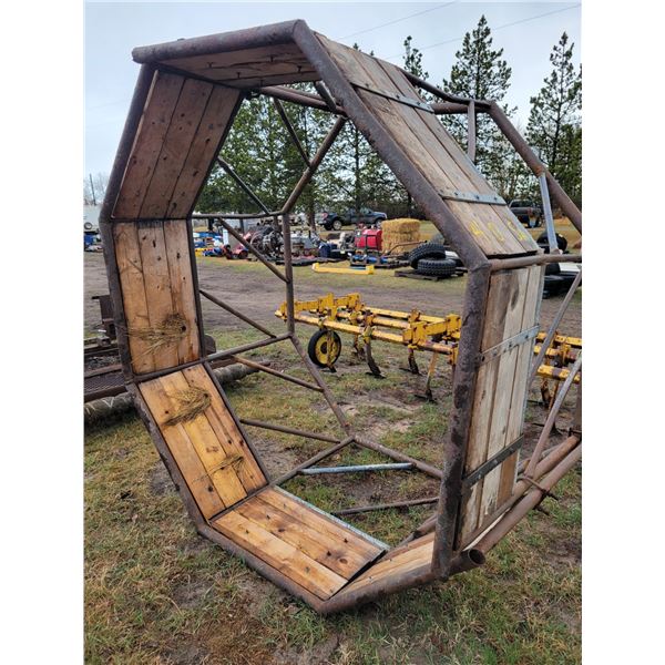 Bale feeder, approx. 81"