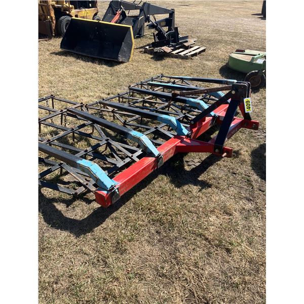 Farm King 3 pt, 3 section of diamond harrows