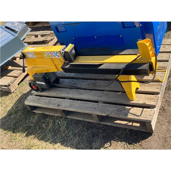 New 5 ton log splitter, runs