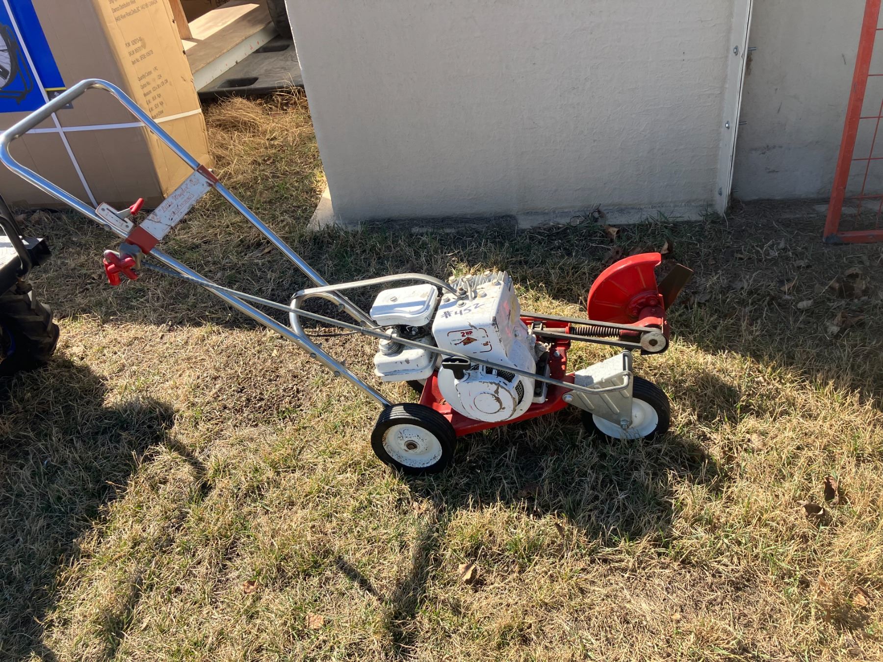 Gas Powered Lawn Edger 5HP Works Gas Powered Lawn Edger 5hp Works