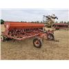 Image 3 : IH 14 Ft Hoe drill, C/W grain & fertilizer, hyd. Ram and solid packers.