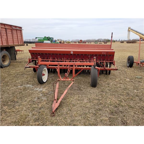 IH 100 Approx. 12 Ft Press Drill, C/W fertilizer & grass attachment, solid packers.