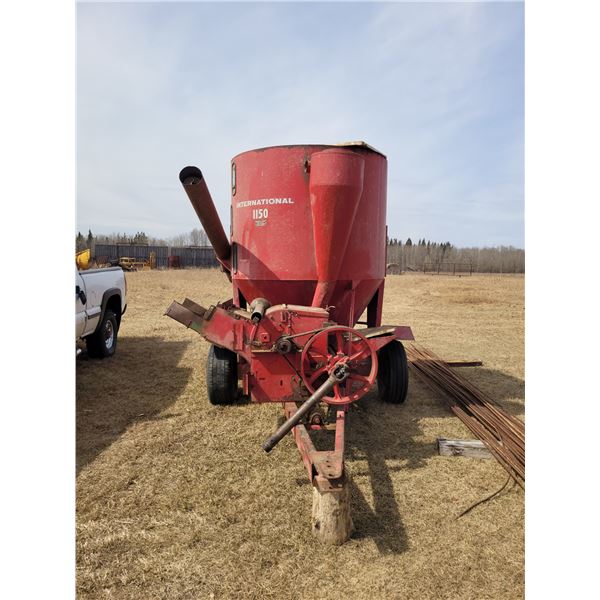 IH 1150 Mixer mill 540 PTO c/w bale feed