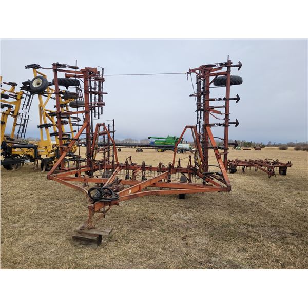 Morris rod weeder C/W tine harrows & Hyd. Ram Serial #75705 North Yard