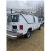 Image 9 : 2000 Ford 3/4 ton Auto Van V10, c/w Versalift man pan, 281,459 km, running order, smokes very bad, h