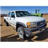 Image 3 : 2002 GMC Quad Cab 4x4 3/4 Ton V8 Automatic Serial # 1GTHC23U62F122379 MILEAGE UNKNOWN back window is