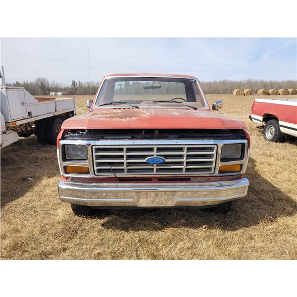 1986 Ford F150XL V8 Auto turns over and fires. Has keys. 198250 KM, SN. 2FTEF15N3GC861248