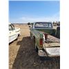 Image 18 : 1976 FORD Green F150 V8 Automatic 97661M showing, has keys, needs a few tires, has rust SN. F15YCB81