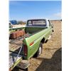 Image 19 : 1976 FORD Green F150 V8 Automatic 97661M showing, has keys, needs a few tires, has rust SN. F15YCB81