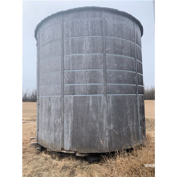 (Selling Off-site location in Waskatenau, PH (780) 576-2287) Approx. 1100 BU wood hopper bin, farthe
