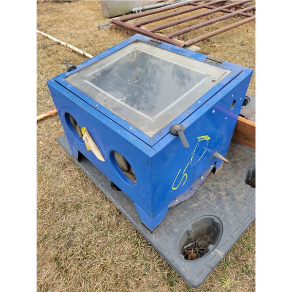 Blue sandblasting unit