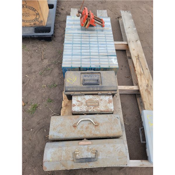 4- Toolboxes, plastic bolt bin c/w contents & wood vice