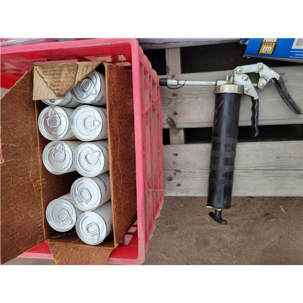 Grease gun & 9- tubes of grease