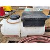 Image 3 : Approx. 14-gal sprayer tank (new) & roll of good brown garden hose