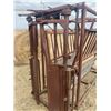 Image 2 : Cattle squeeze c/w head gate