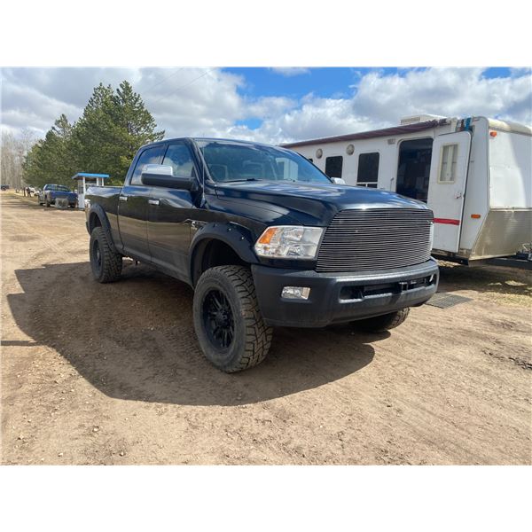 2012 Dodge Laramie quad cab 3500 4x4 diesel, Auto, 297,783 km, original owner, lift kit, rails, SN. 
