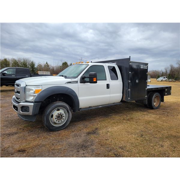 2012 Ford F550, V10 Auto 4x4 ext. cab, showing 118,635 orig. km, 6671 Kg, 135 heavy duty rear end, 1