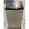 Image 1 : Igloo Fr322 - Stainless Refrigerator 3.2 Cu. Ft.