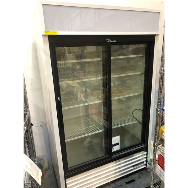 True slide door refrigerator w/LED lighting model GDM-41-HC-LD (tested - good working order like new