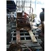 Image 2 : Forklift man basket attachment (85)