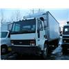 Image 2 : 1993 Ford 24' Box Van, diesel, lift gate, DOES NOT RUN- VIN # 1FDWH70C5PVA36300- 71,402 miles (24)