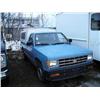 Image 2 : 1984 Chevy S-10 pick-up w/ camper shell, gas, manual transmission- VIN # 1GCBS14Y4E8205256- 33,267 m
